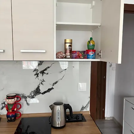 Apartman 7 *