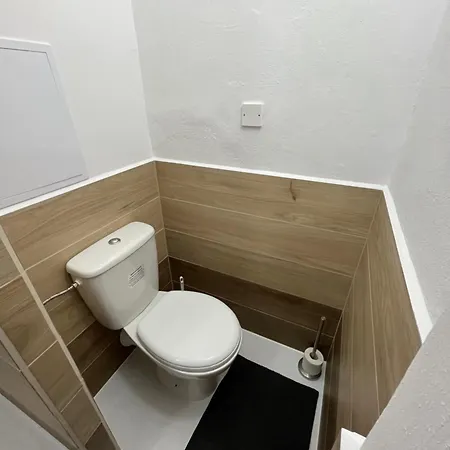 Apartamento 7 *
